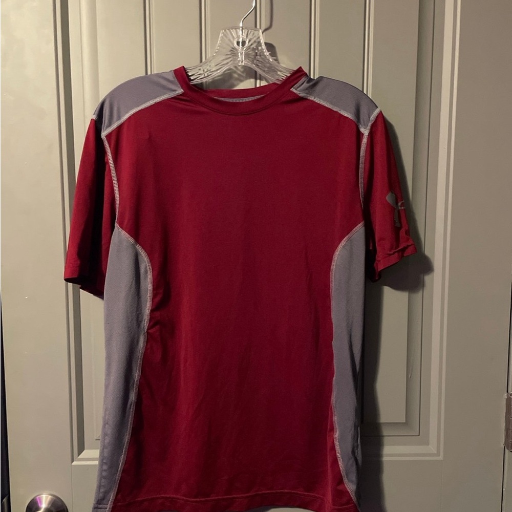Under Armour Men's Red and Gray Short Sleeve Tee